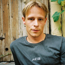 Last inn bildet i Galleri-visningsprogrammet, chill litt-skjorte